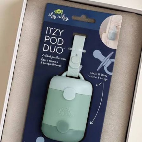 SOLD! NWT Itzy Ritzy Itzy Pod Duo Pacifier Case - Sage Green, 2 Paci Capacity - Picture 2 of 6